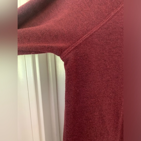 Merona Women’s Maroon Purple Soft Long Sleeve Top Sweatshirt - Size Small - Picture 10 of 12